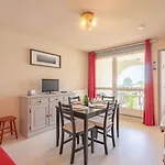 Apartment Les Balcons De L'atlantique-11 By Interhome Pontaillac