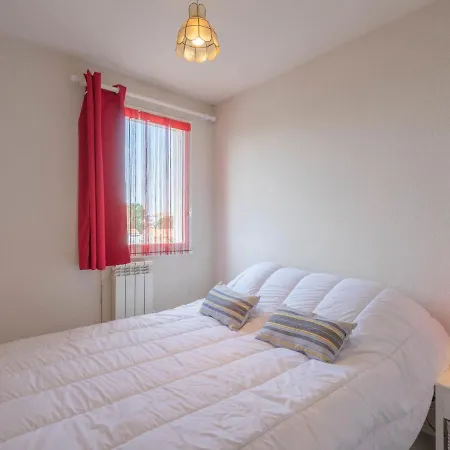 Les Balcons De L'atlantique-11 By Interhome